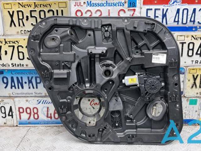 Стеклоподъемник левой задней двери 31349760 VOLVO