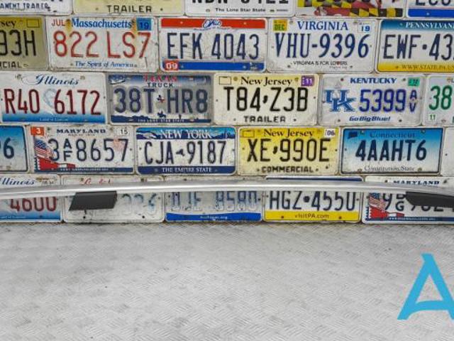 Автомобильный рейлинг на крышу правый 31349910 VOLVO