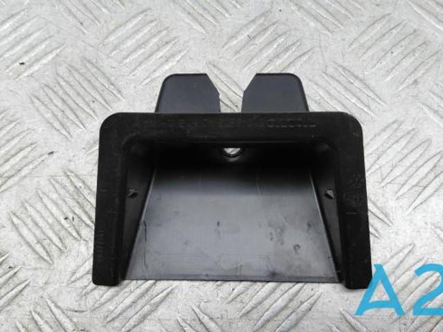 Замок и ручка двери задка 31349975 VOLVO