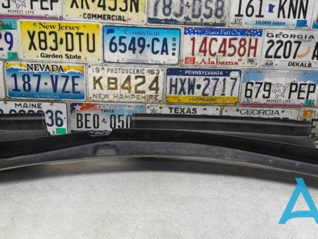 Водосток лобового стекла, жабо 31352746 VOLVO