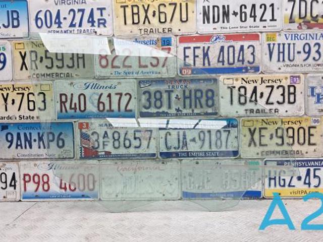 Стекло передней двери, правой 31352945 VOLVO