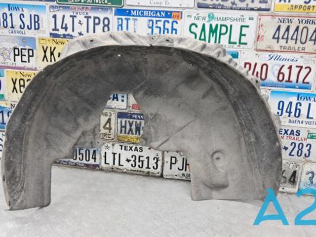 31353847 VOLVO Подкрылок задний правый купить в Ирпень