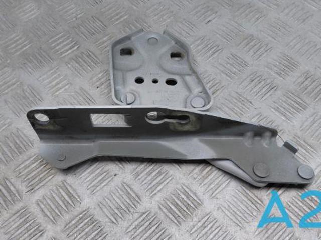 Завеса капота правая 31356753 VOLVO