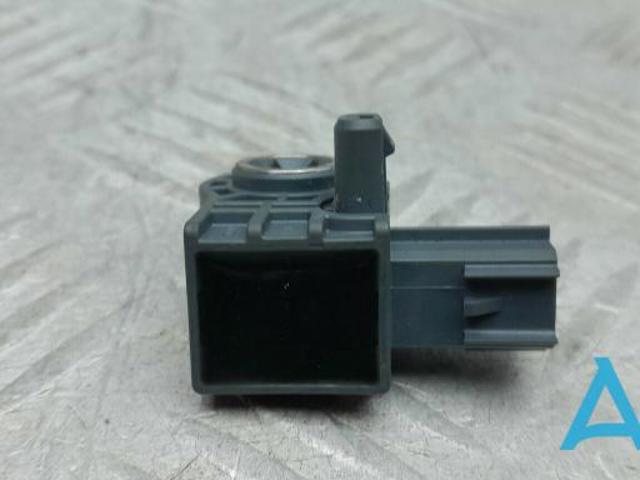 Датчик AIRBAG передний 31360181 VOLVO