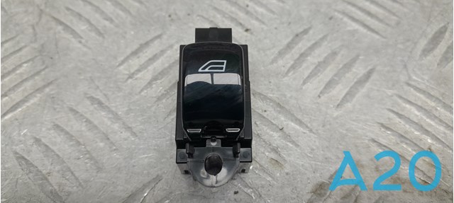 Кнопка стеклоподъемника передняя правая 31376458 VOLVO