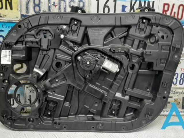 Стеклоподъемник передней правой двери 31391495 VOLVO