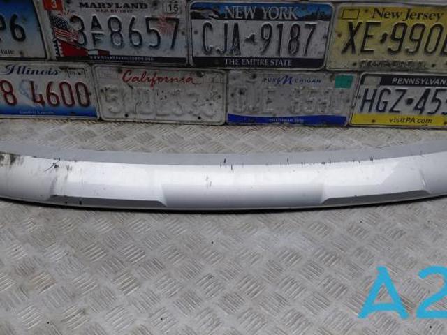 Передний клык бампера 31407946 VOLVO