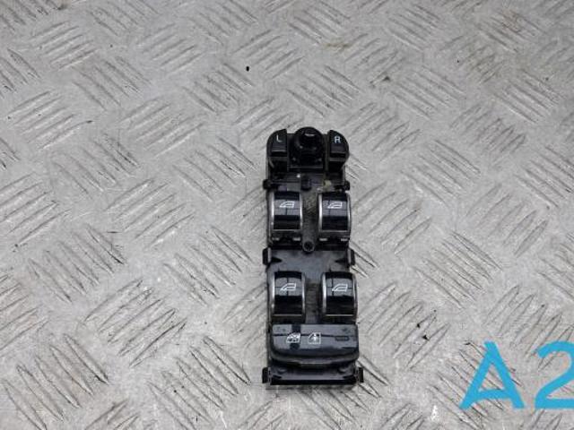 Кнопки переднего левого стеклоподъемника 31415521 VOLVO