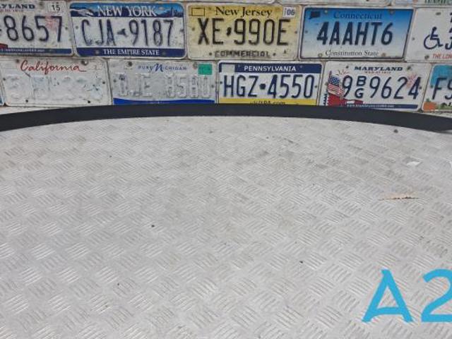 VOLVO 31424477 Решетка дворников в наличии Хмельницкий