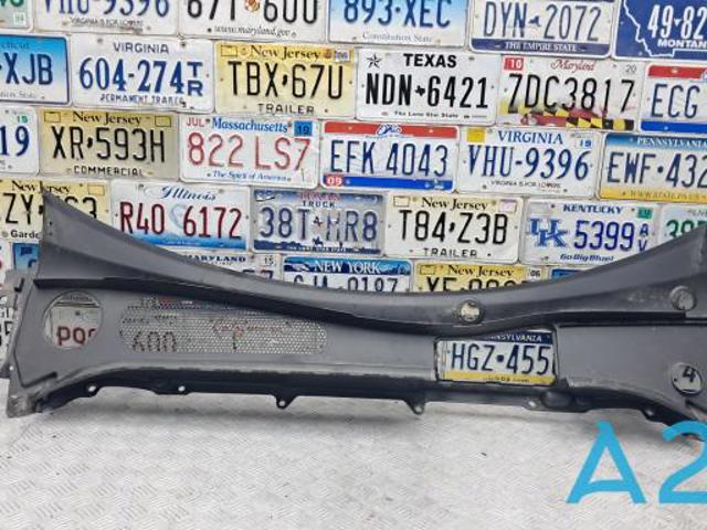 Водосток лобового стекла, жабо 31424910 VOLVO