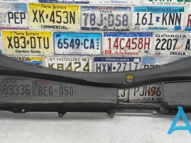 31424910 VOLVO Водосток лобового стекла, жабо купить в Украина
