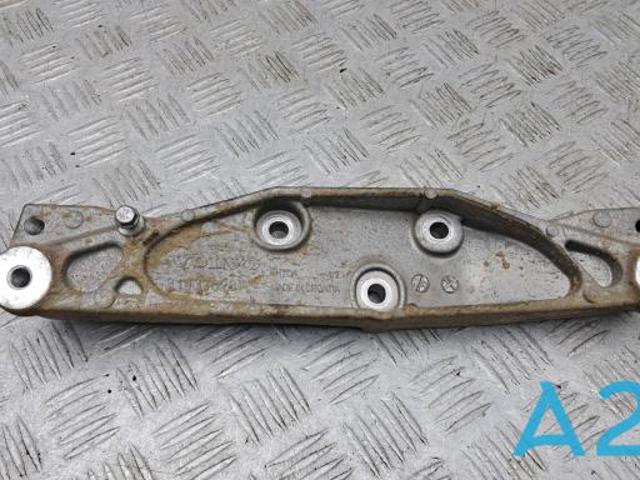 Траверса заднего редуктора, задняя 31437628 VOLVO