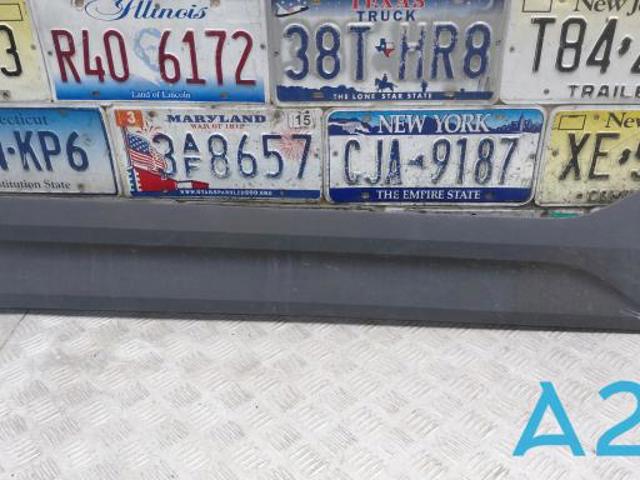 Молдинг двери передней правой нижний 31448317 VOLVO