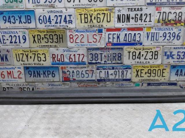 31448832 VOLVO Накладка (молдинг) порога наружная левая купить в Львов