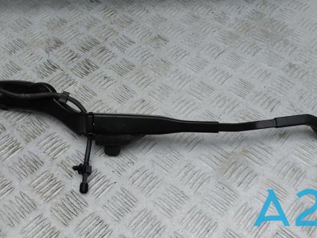 Рычаг-поводок дворника лобового стекла 31457316 VOLVO