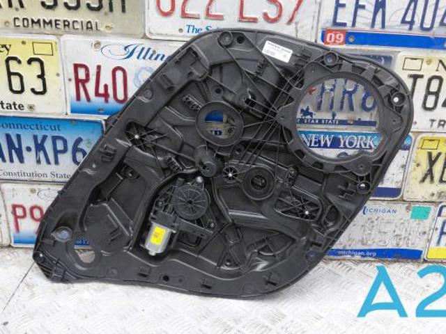 Стеклоподъемник левой задней двери 31462706 VOLVO