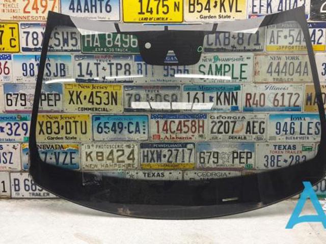 Окно ветровое 31468007 VOLVO