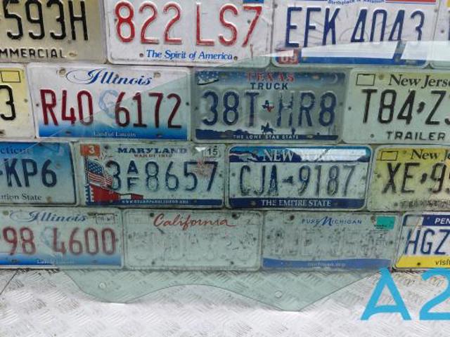 Стекло двери передней левой 31468109 VOLVO