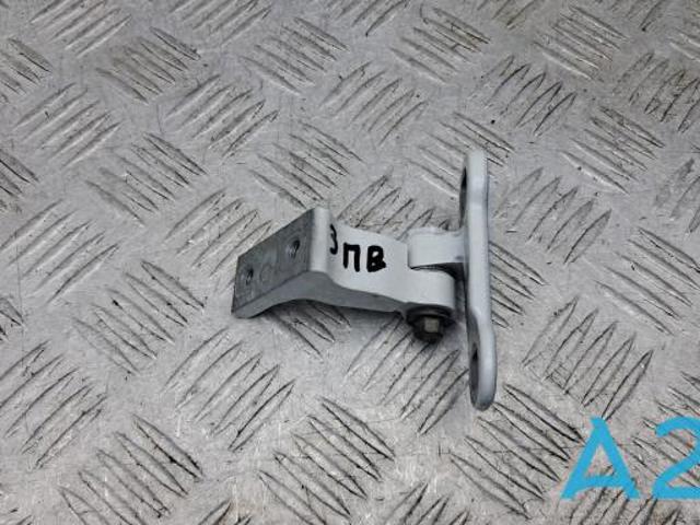 Петля двери задней правой 31468521 VOLVO