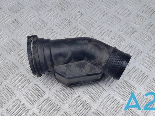 Патрубок воздушный, выход из компрессора (наддув) 31474529 VOLVO