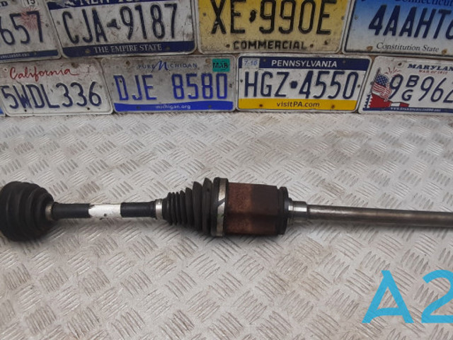 Полуось передняя, правая 31607622884 BMW