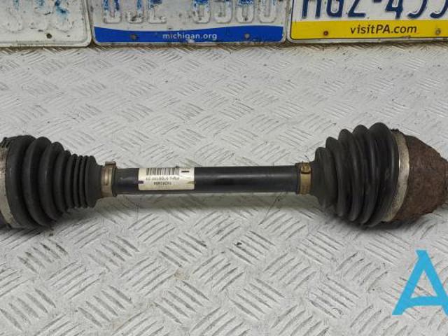 Вал приводной правый 31609813718 BMW