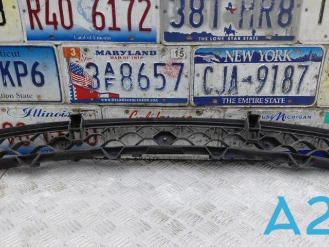 Кронштейн бампера заднего, центральный 31651914 VOLVO
