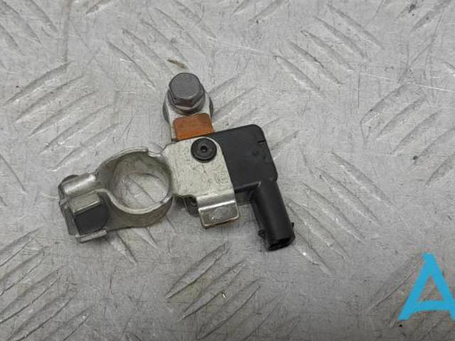 Клема на авто аккумулятор 31652214 VOLVO