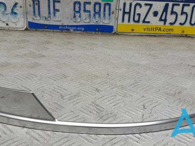 Молдинг заднего бампера, правый 31663661 VOLVO