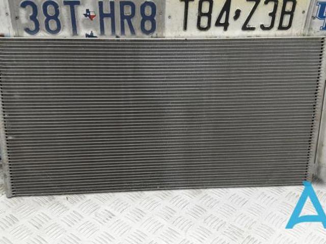 Конденсатор системы охлаждения 31684307 VOLVO