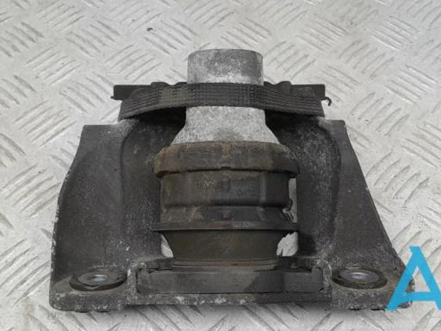 VOLVO 31686885 Правая подушка двигателя в наличии Тернополь