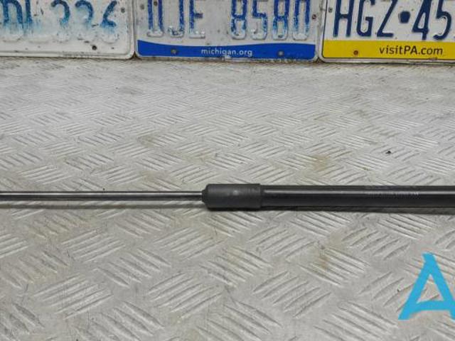 Амортизатор капота газовый 31688415 VOLVO