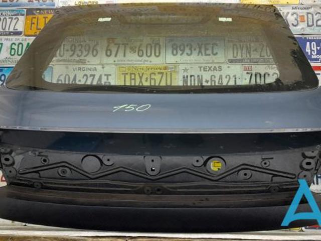 Пятая дверь 31689630 VOLVO