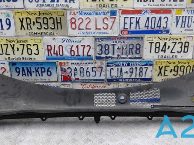 VOLVO 32130464 Водосток лобового стекла, жабо в наличии Каменское