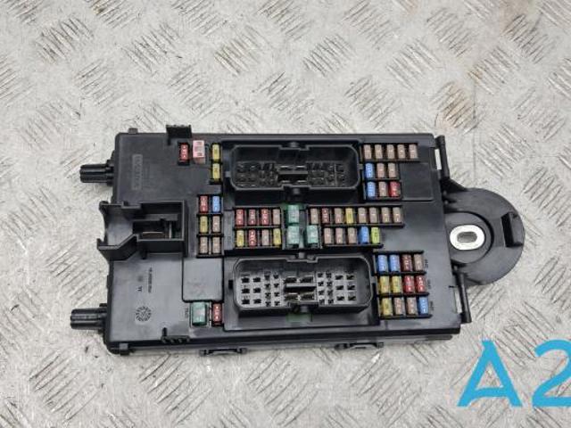 Монжатный блок реле 32142591 VOLVO