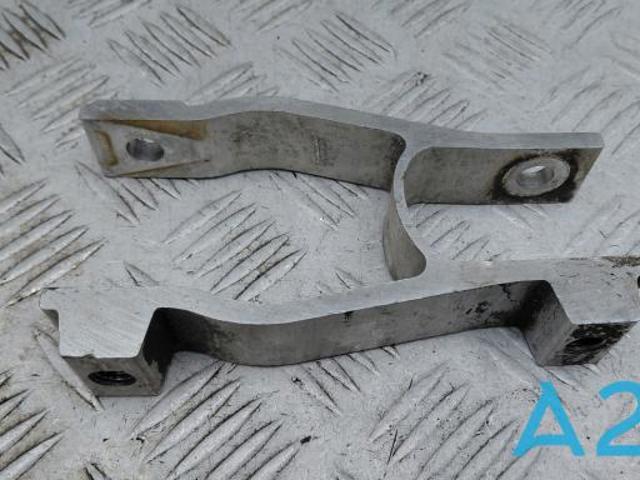 Кронштейн подушки (опоры) двигателя, правой 32222107 VOLVO