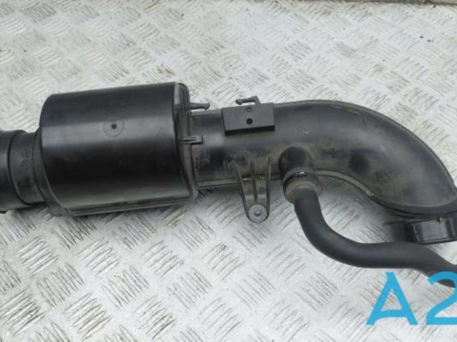 VOLVO 32224384 Патрубок воздушный, выход воздушного фильтра в наличии Полтава