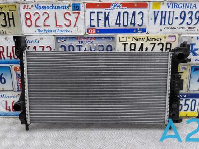 Радиатор охлаждения двигателя Вольво Ви 60 II