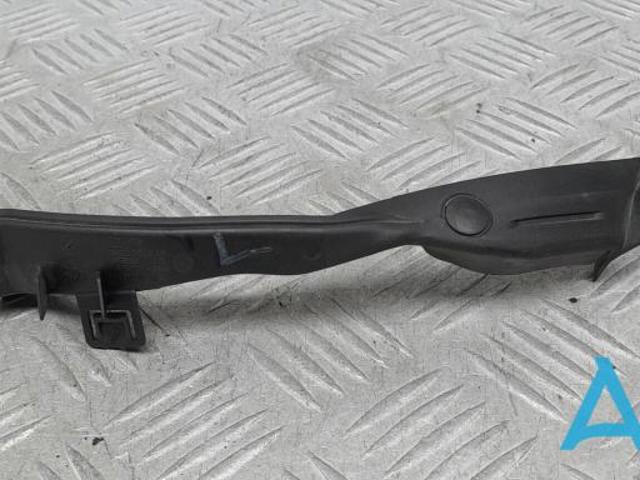 Заглушка жабо боковая 32226813 VOLVO