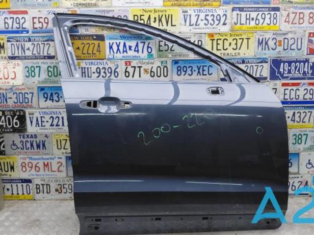 Пассажирская передняя дверь 32228849 VOLVO