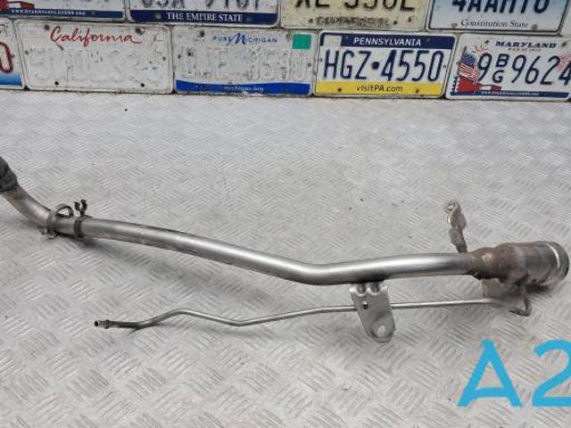 Патрубок бака, к заливной горловине 32242547 VOLVO