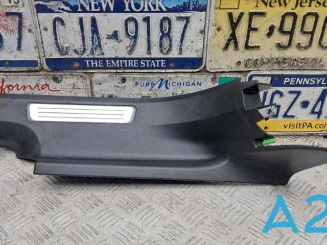 VOLVO 32244626 Накладка дверного порога внутренняя задняя правая в наличии Запорожье