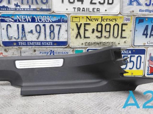 VOLVO 32244626 Накладка дверного порога внутренняя задняя правая в наличии Чернигов
