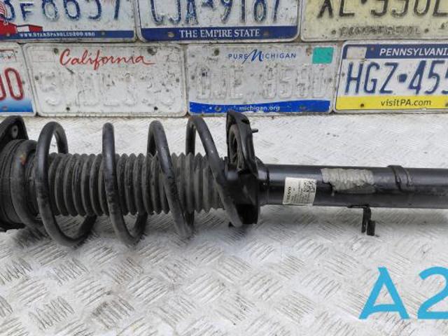 Амортизатор передний левый 32246639 VOLVO
