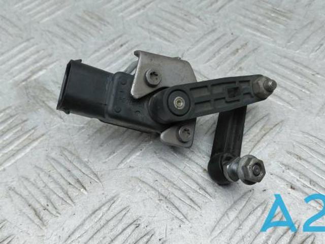 Датчик уровня положения кузова, передний правый 32246992 VOLVO