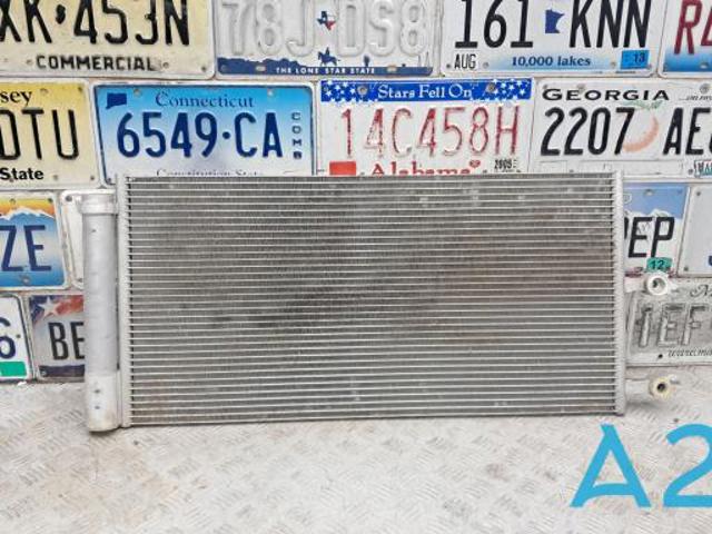 Радиатор кондиционера 32252574 VOLVO