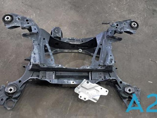 Поперечка задней подвески 32268546 VOLVO