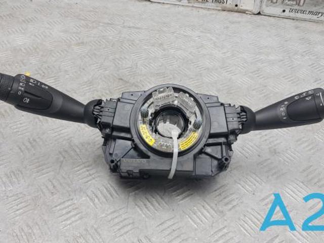 Переключатель подрулевой 32275368 VOLVO