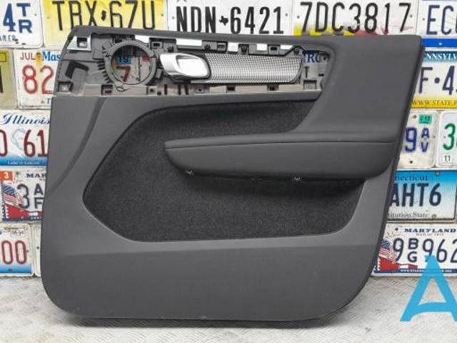 Карточка передних дверей 32282661 VOLVO