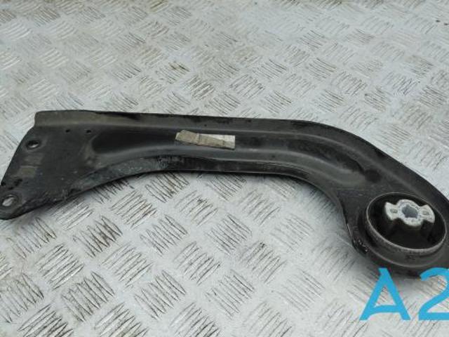 Рычаг/тяга задней подвески продольный нижний, правый 32333014 VOLVO